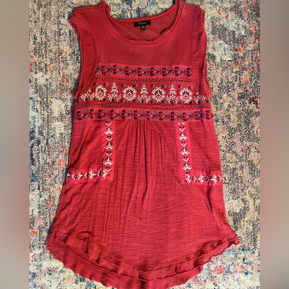 Cupio Red Embroidered Sleeveless Blouse